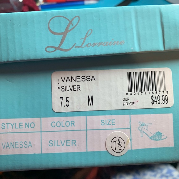 Fancy shoes - Picture 3 of 3